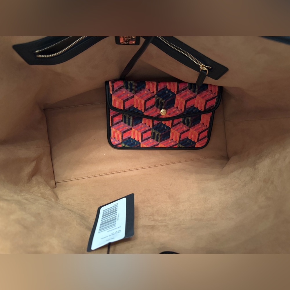 MCM Medium Cube Logo Shopper Tote - Picture 3 of 10